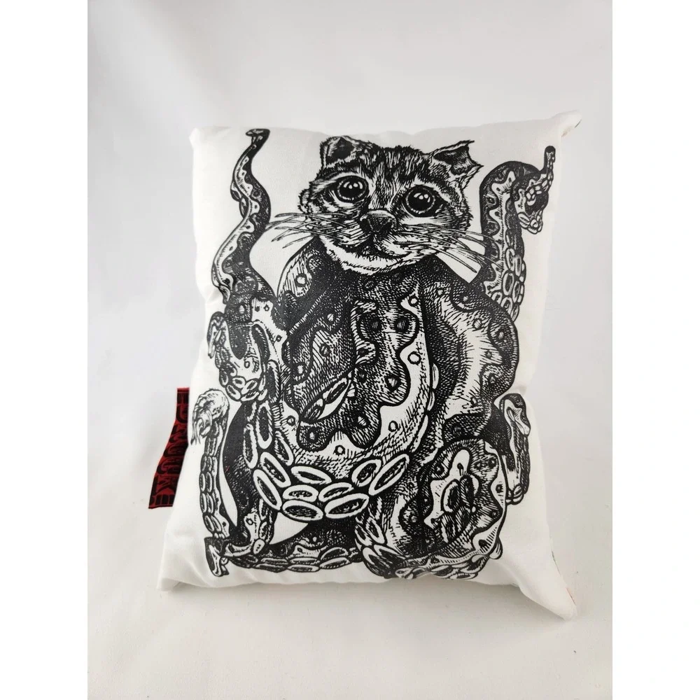 Cathulhu‎ Cat Throw Pillow Kitten Monster Octopussy cthulhu Artist Art Print